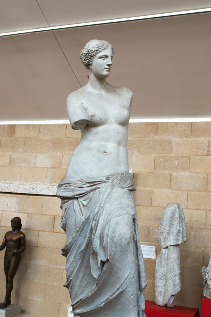 Ancient Art Comparison Queen Of The Night Vs Venus De Milo