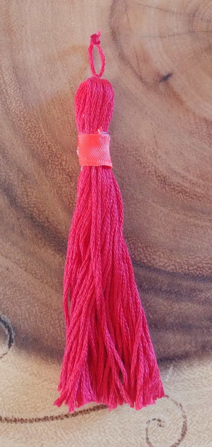 Three Ways To Make DIY Tassels FeltMagnet