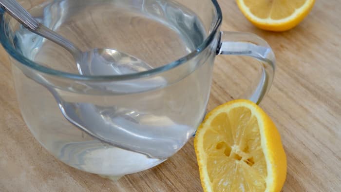 21 Reasons To Drink Water With Himalayan Sea Salt And Lemon CalorieBee