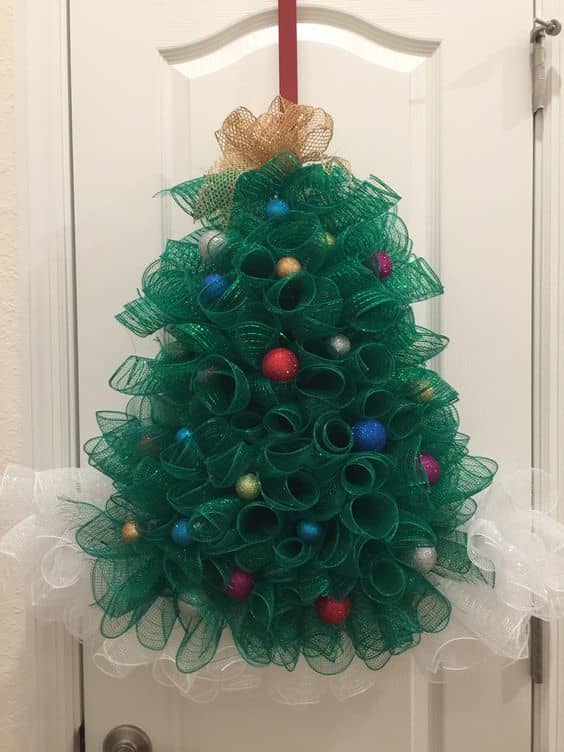 30 DIY Deco Mesh Christmas Tree Wreaths For The Most Festive Front