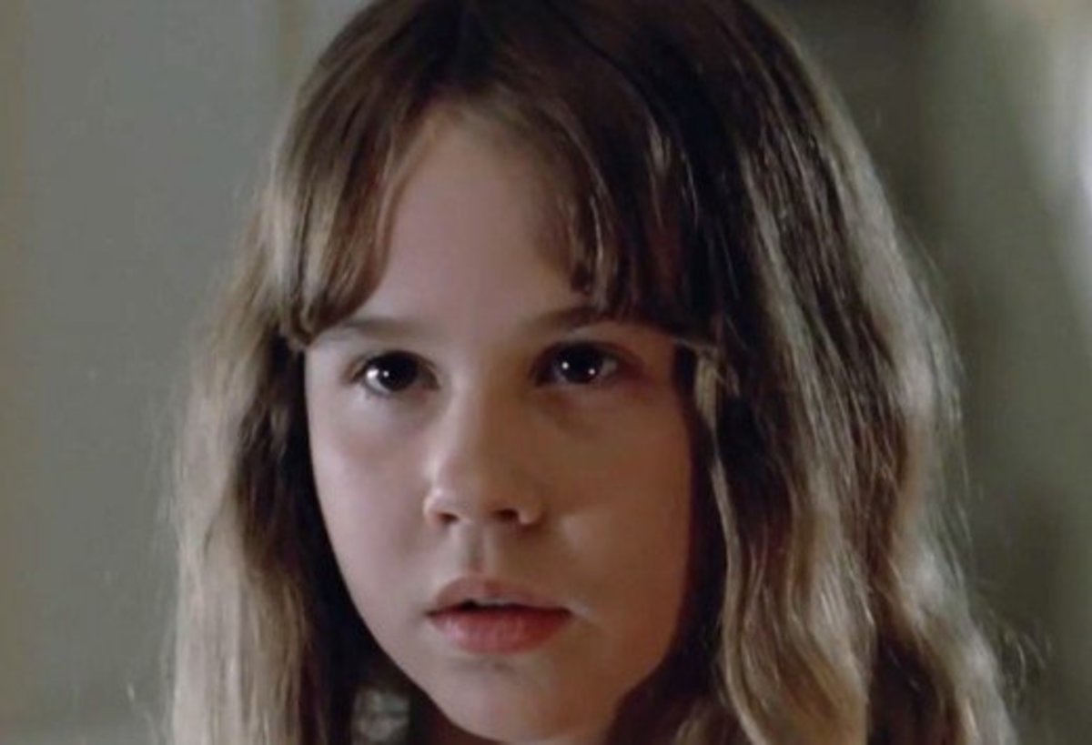 凯莉·费雪差点就得到了《驱魔人》中被恶魔附身的女孩这个角色, 但这个角色却被13岁的琳达·布莱尔摘得.