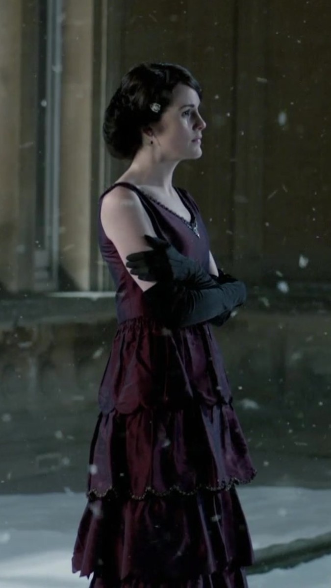 Lady Mary Crawley S Best Costumes From Season Of Downton Abbey