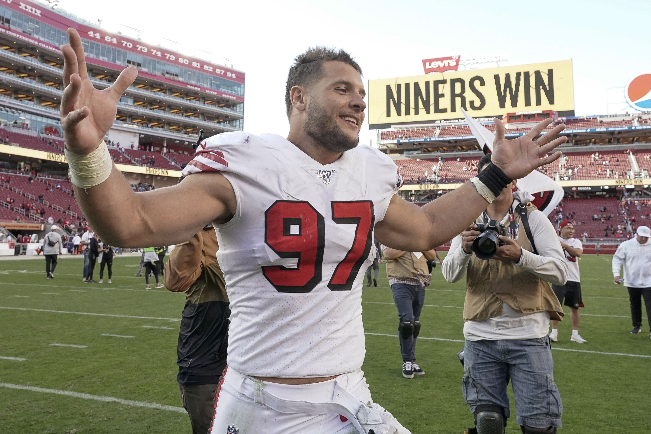 Nick Bosa Follows Chase Young's Sack Show with His Own