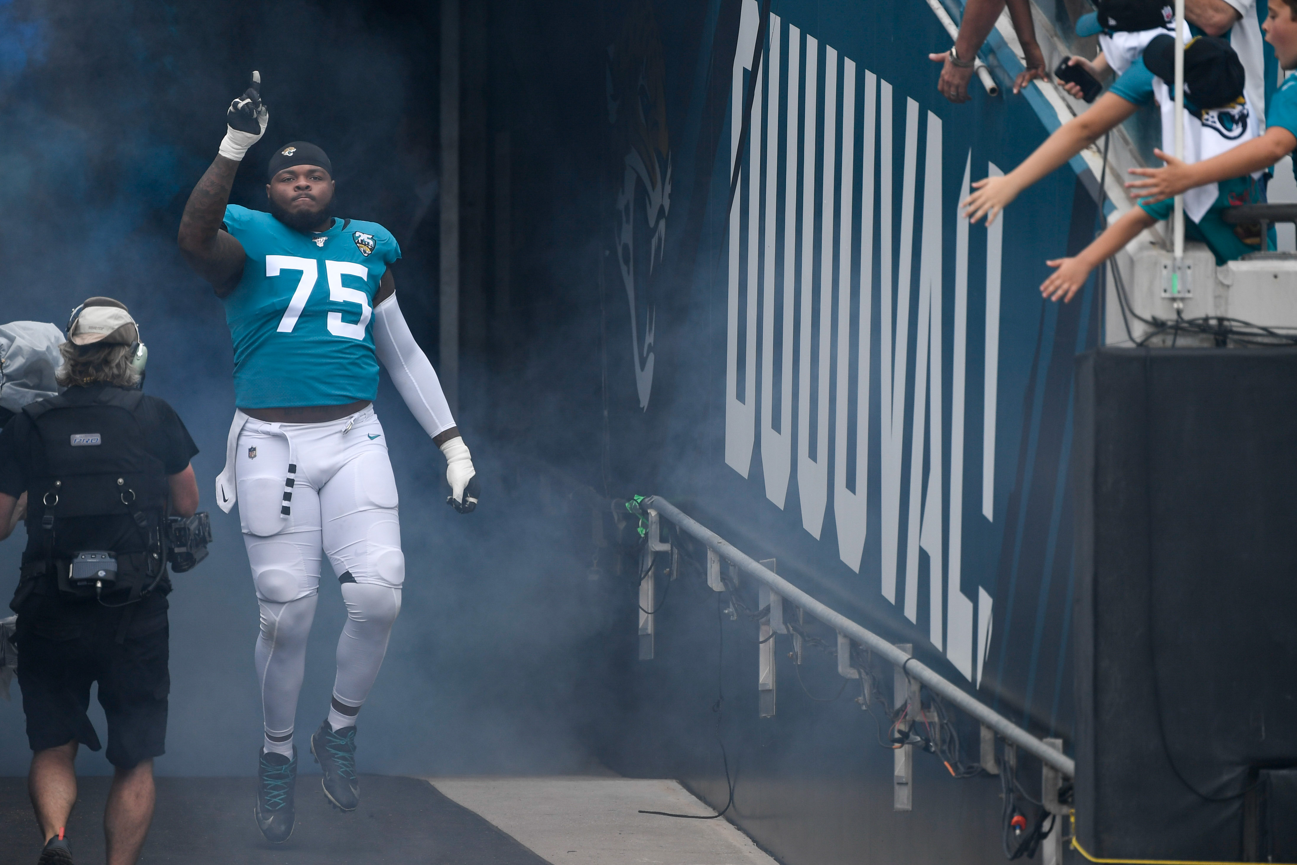 Rookie Jawaan Taylor Settling In As Jaguars' Right Tackle of the Future