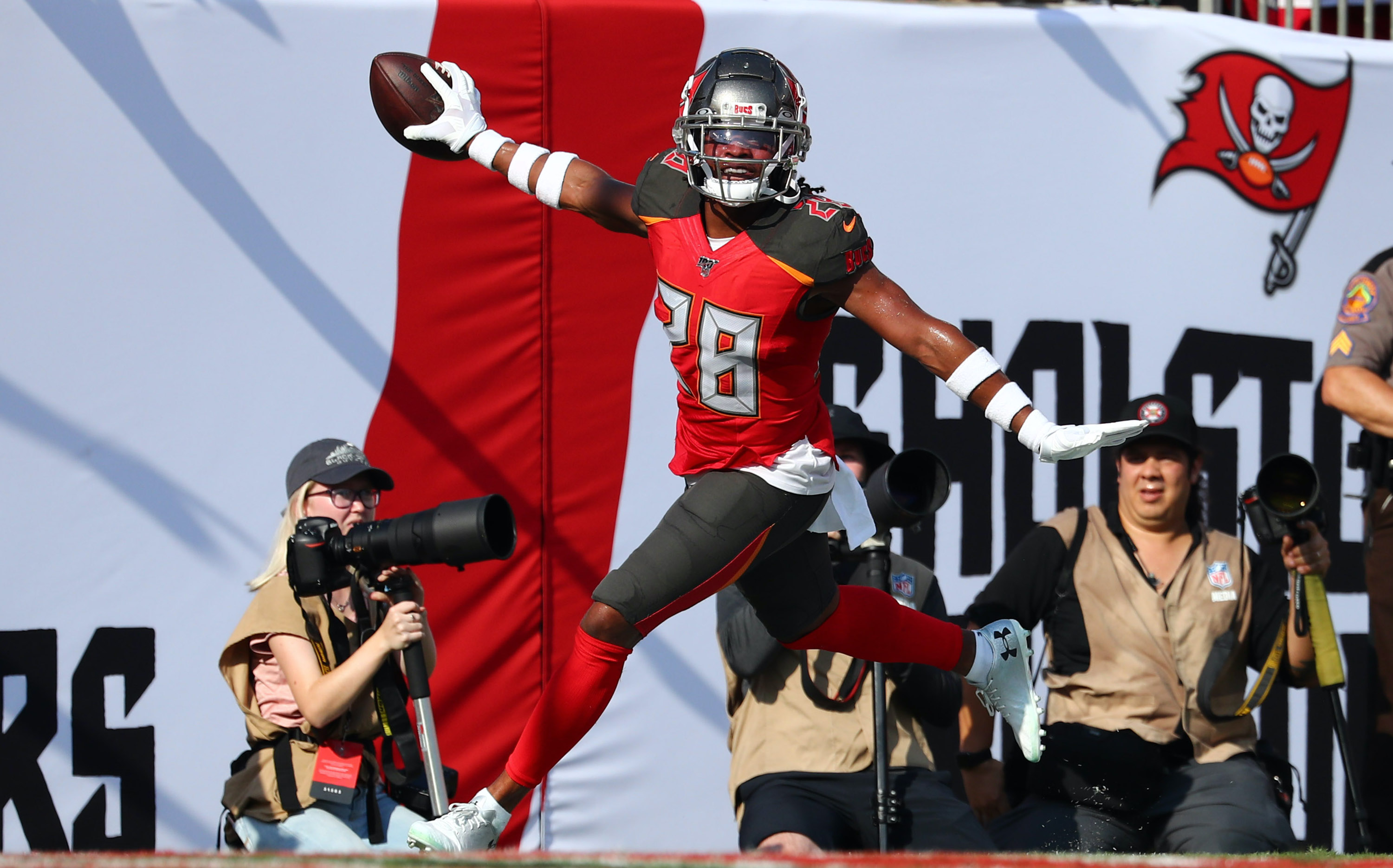 Will Vernon Hargreaves III Bounce Back With the Houston Texans? Buccaneers' Jameis Winston Thinks So - Sports Illustrated