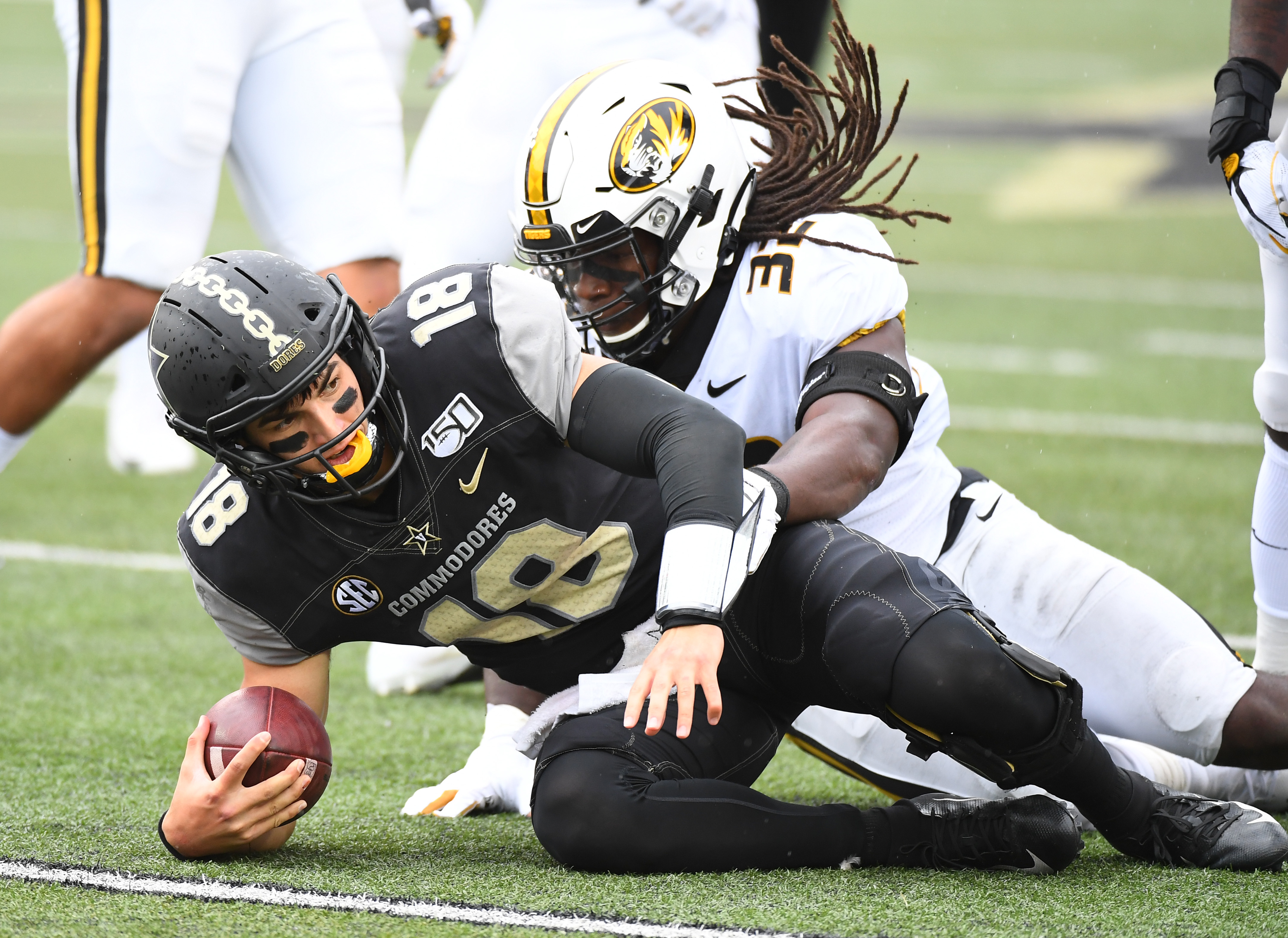 Vanderbilt QB Mo Hasan Exploring Options, Enters NCAA Transfer Portal