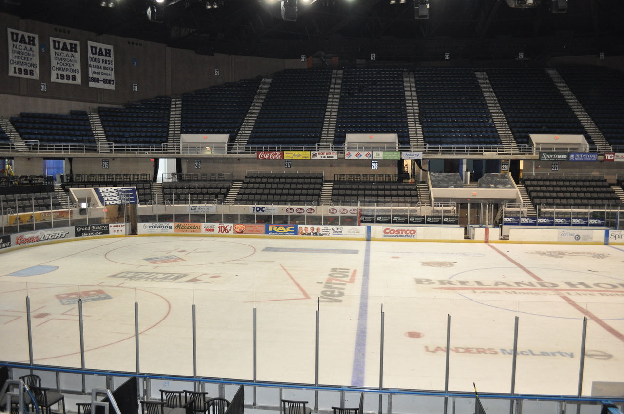 top-ten-college-hockey-arenas-to-visit