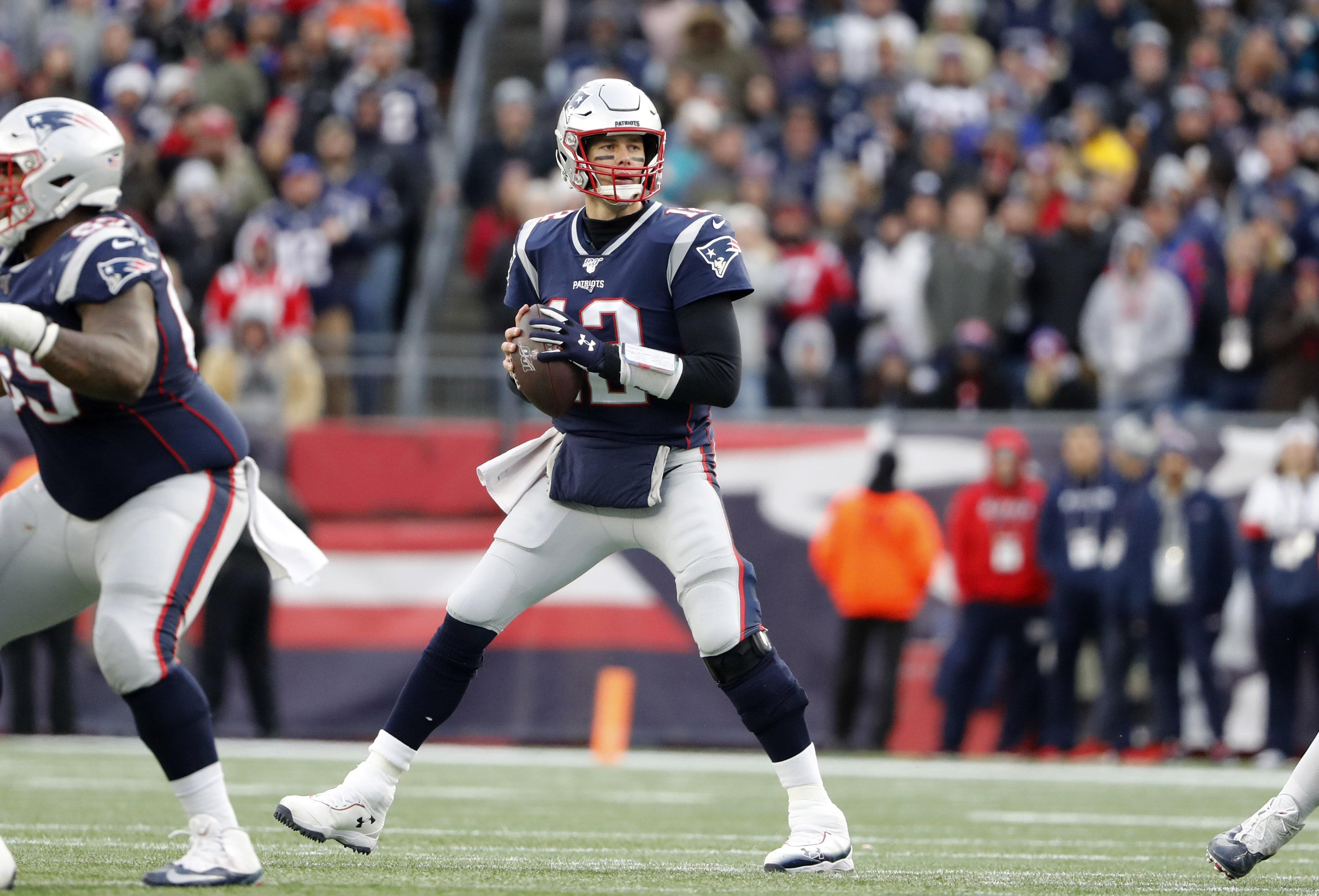 Tom Brady Oldest Player in NFL History to Start Tom Brady Oldest Player in NFL History to Start