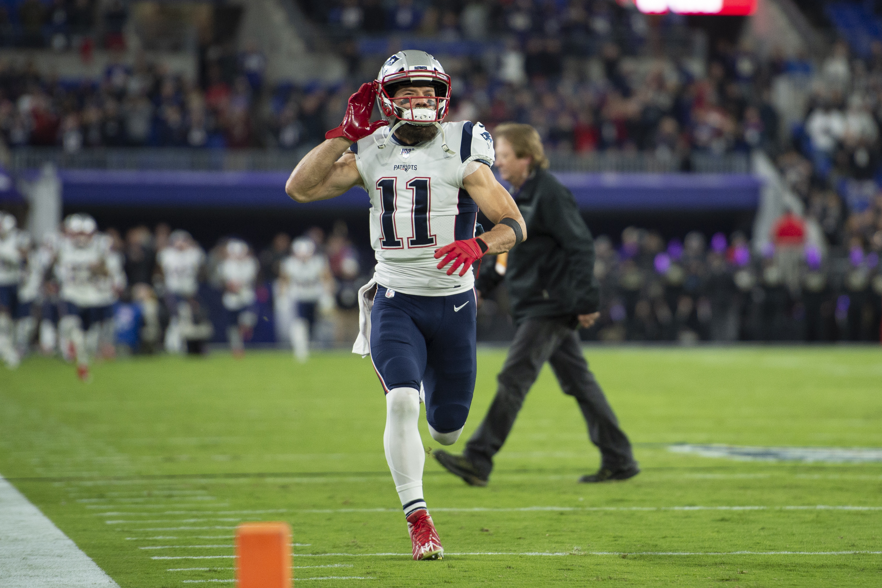 report-julian-edelman-dealing-with-partially-torn-rib-cartilage-since