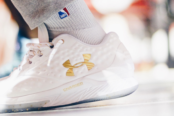 curry 1 low championship