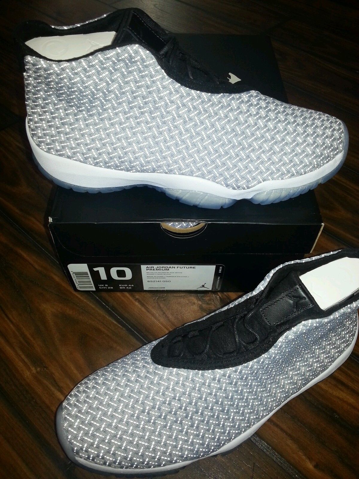 jordan future metallic silver