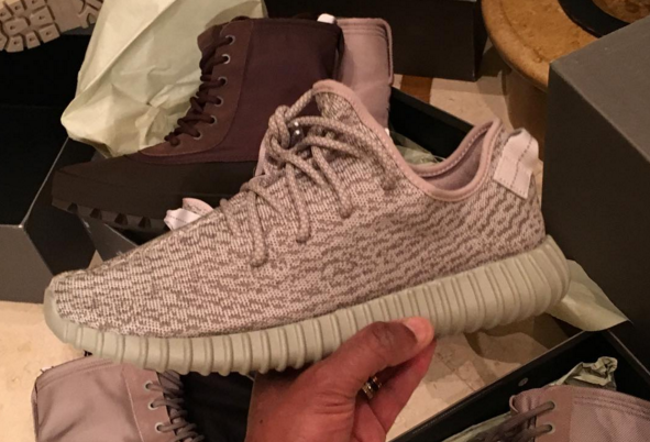 yeezy 350 moonrock on feet