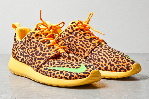 roshe run animal print