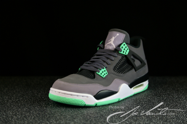 aj4 green glow
