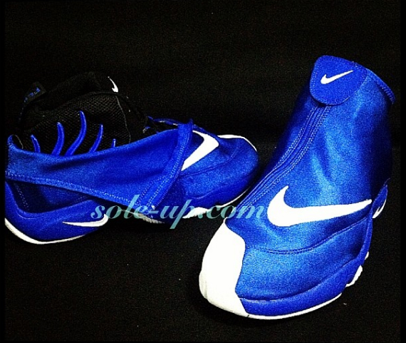 nike gloves shoes