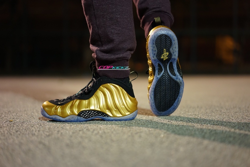 nike air foamposite one gold