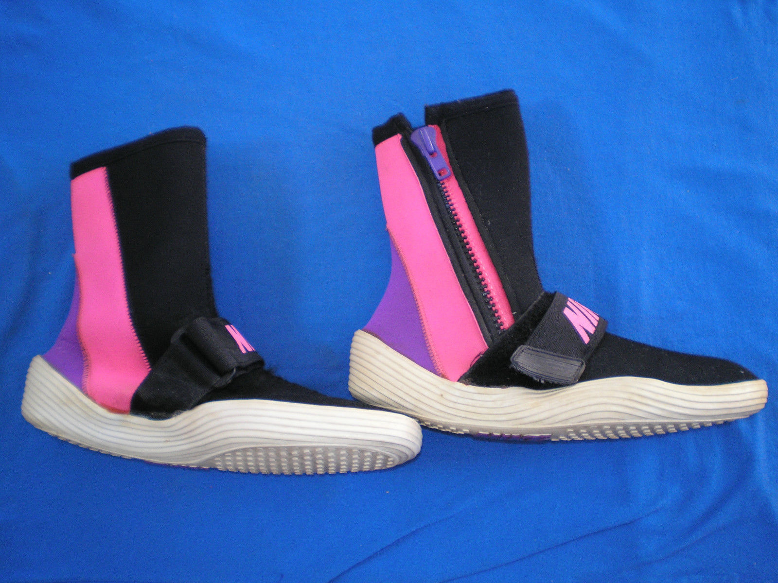 yeezy water shoes