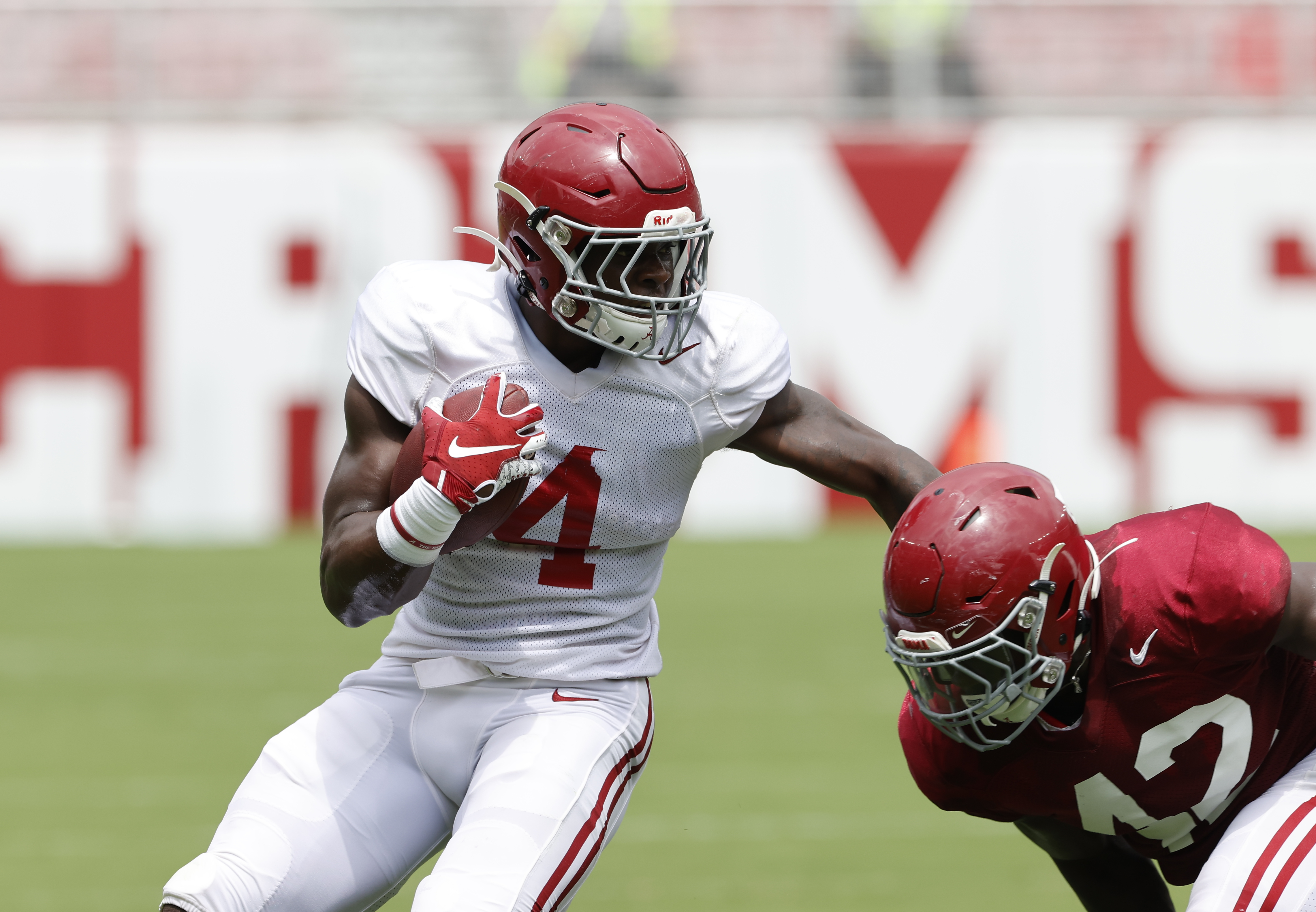 First Scrimmage Gives Alabama Snapshot of Team's Progress