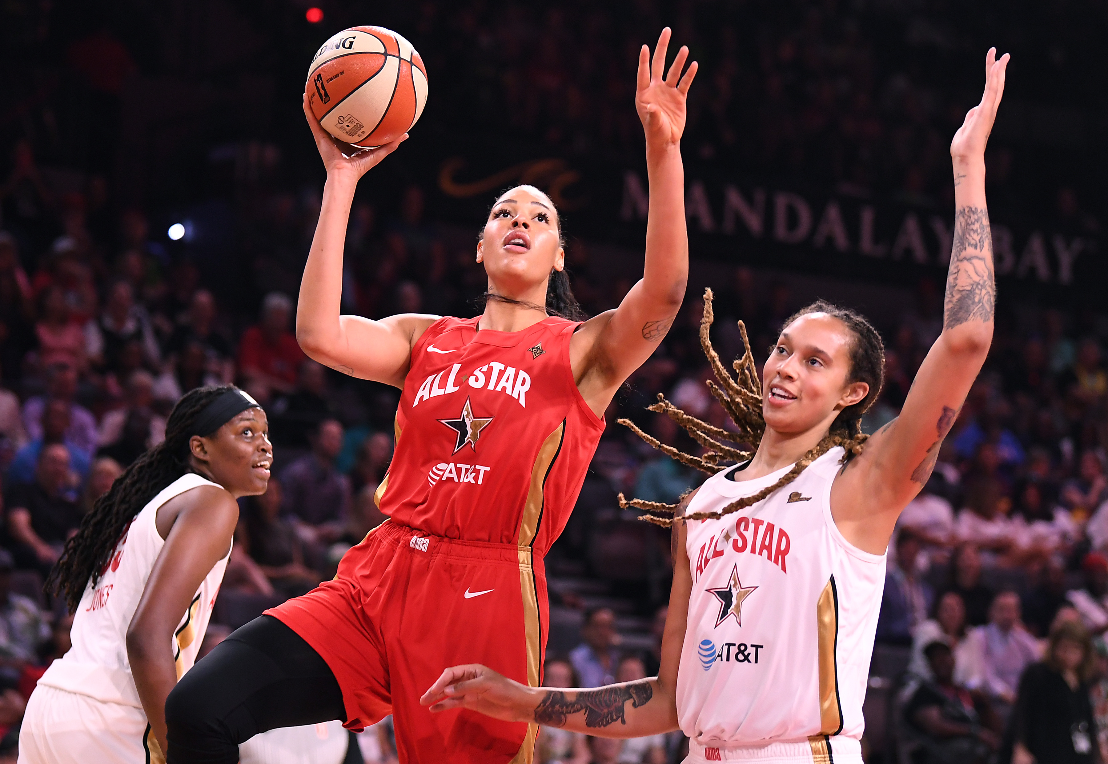 Liz Cambage Onlyfans:  The Photos That Broke The Internet! - tqxpsuy