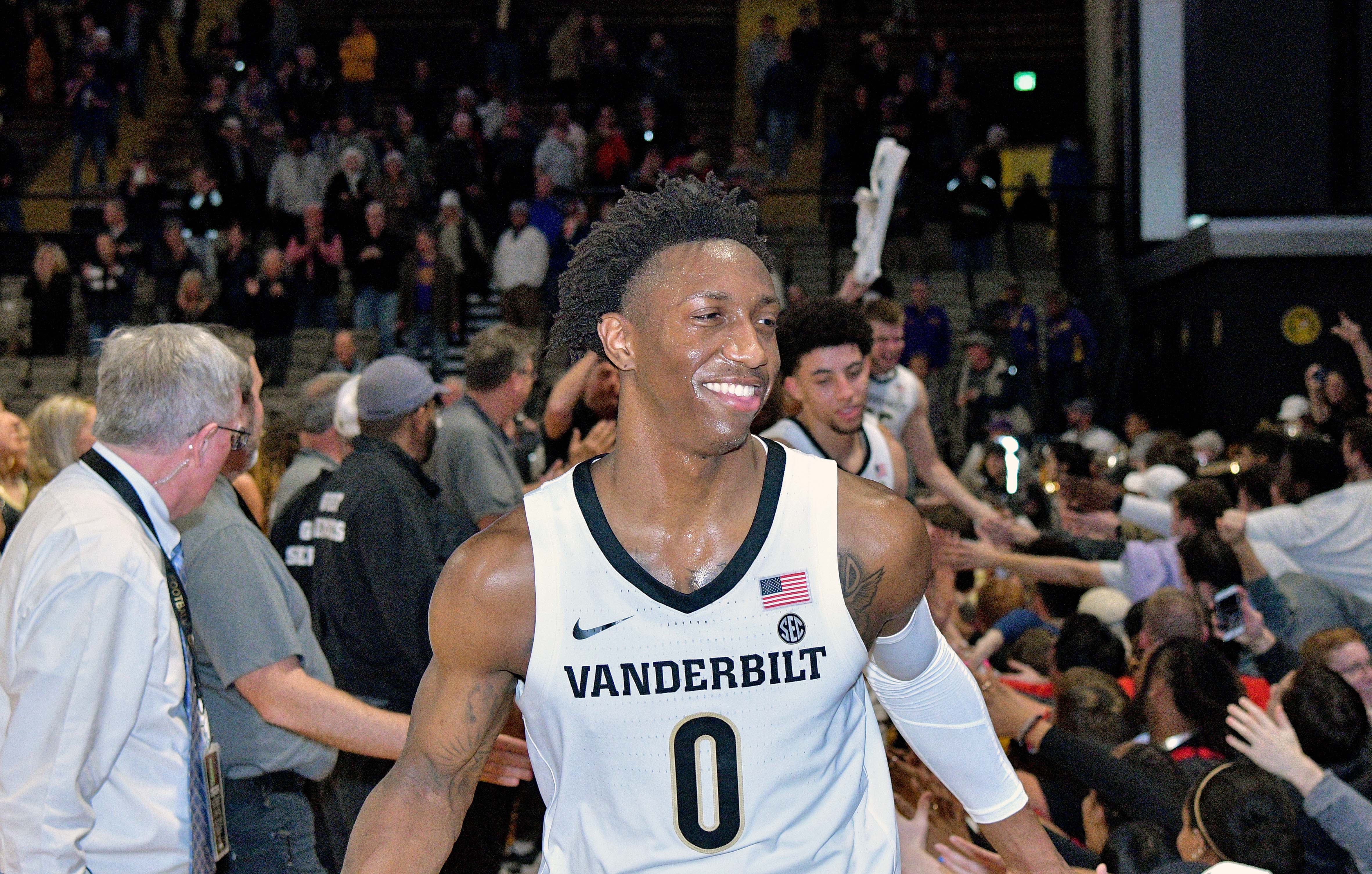 Vanderbilt Ends Record Losing Streak in 9990 Upset of 18 LSU