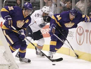 Stoll scores go-ahead goal, adds empty-netter in Kings' 5-2 win over Oilers