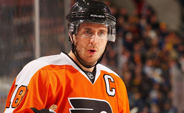 Flyers change philosophy, Kings load up at center