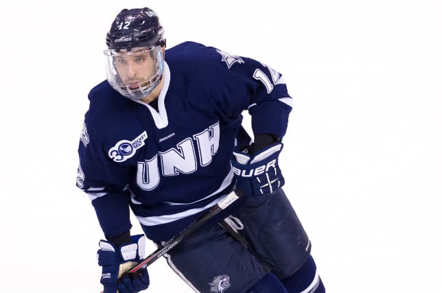 ECHL player charged with arson after burning love letters has case dropped