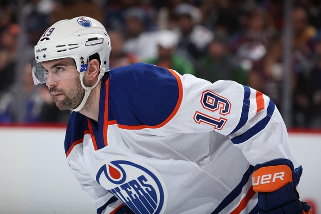 Oilers deal Schultz to Penguins