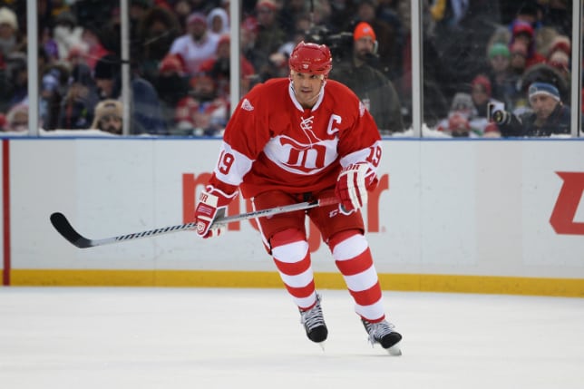 Red Wings beef up alumni roster for outdoor game, add Yzerman, McCarty