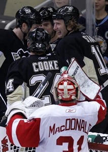 Crosby-less Penguins beat Red Wings 4-1 as Conner scores on penalty shot