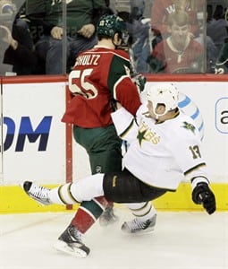 Benn gets 2 goals, Raycroft shines in net, Stars beat Wild to stretch road win streak