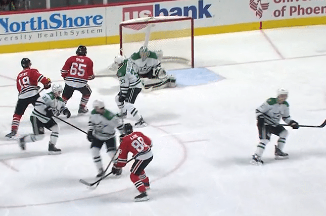 Stars’ Lehtonen gets beat by booming, pinpoint accurate shot by Blackhawks’ Kane