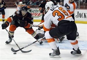 Ducks get 2 goals each from Blake, Visnovsky in 5-2 win over Flyers
