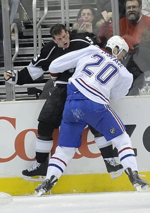 Canucks continue domination of East with 5-1 win over Lightning