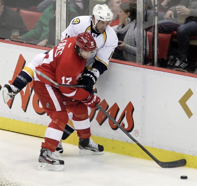 Red Wings' Patrick Eaves scheduled for surgery on broken jaw, out 6 to 8 weeks