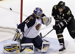 Daley's first 2-goal game, Lehtonen's 29 saves lift Stars over Thrashers 6-1