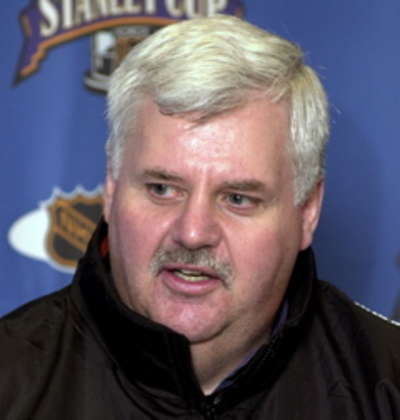 Flyers shakeup: GM Bobby Clarke resigns, coach Hitchcock fired