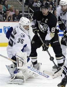 NHL scoring leader Crosby on shelf for at least one week with mild concussion