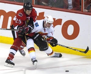 Calgary Flames jump out to big lead, hold on to beat Ottawa Senators 3-2
