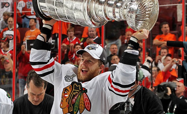 THN.com Blog: Maple Leafs add Kris Versteeg in another Blackhawks salary cap trade