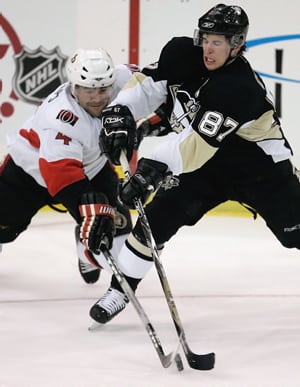 Fleury posts first career playoff shutout as Pens draw first blood