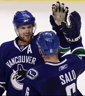 Tkachuk scores 499th goal in Blues' 3-0 win over Blue Jackets