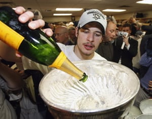 Penguins sign Malkin to $43.5-million, five-year extension; also sign Orpik