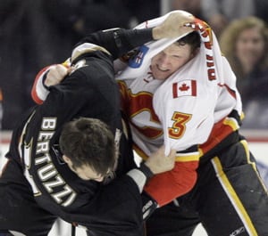 Jarome Iginla scores shootout winner as Flames edge Wild 2-1