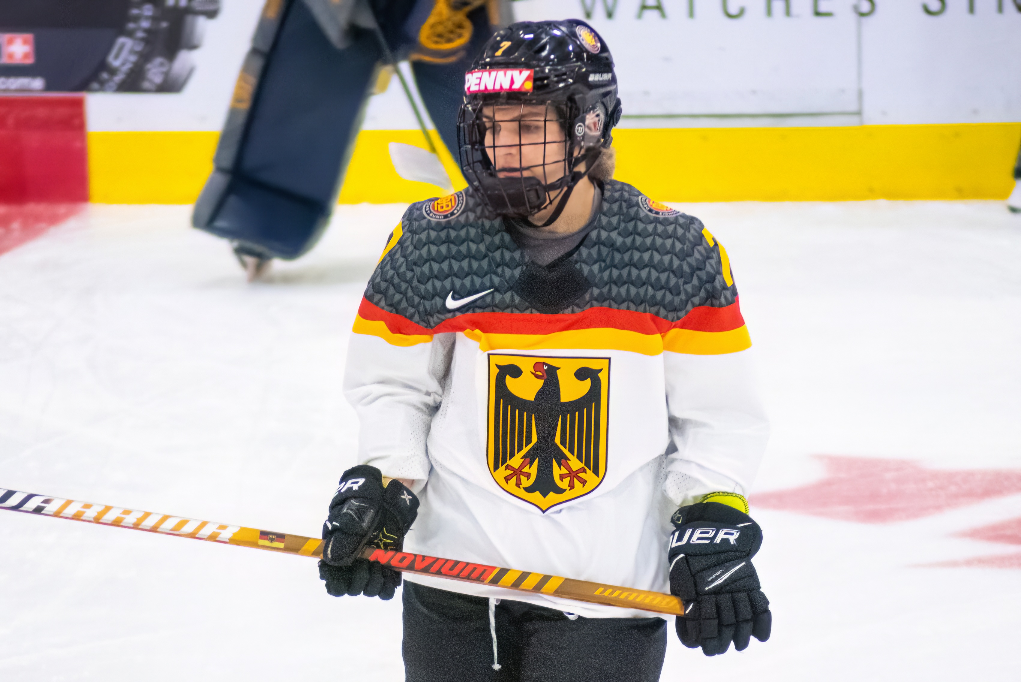 Franziska Feldmeier - Photo by Steven Ellis / Daily Faceoff - Franziska Feldmeier Joins The SDHL With Linköping