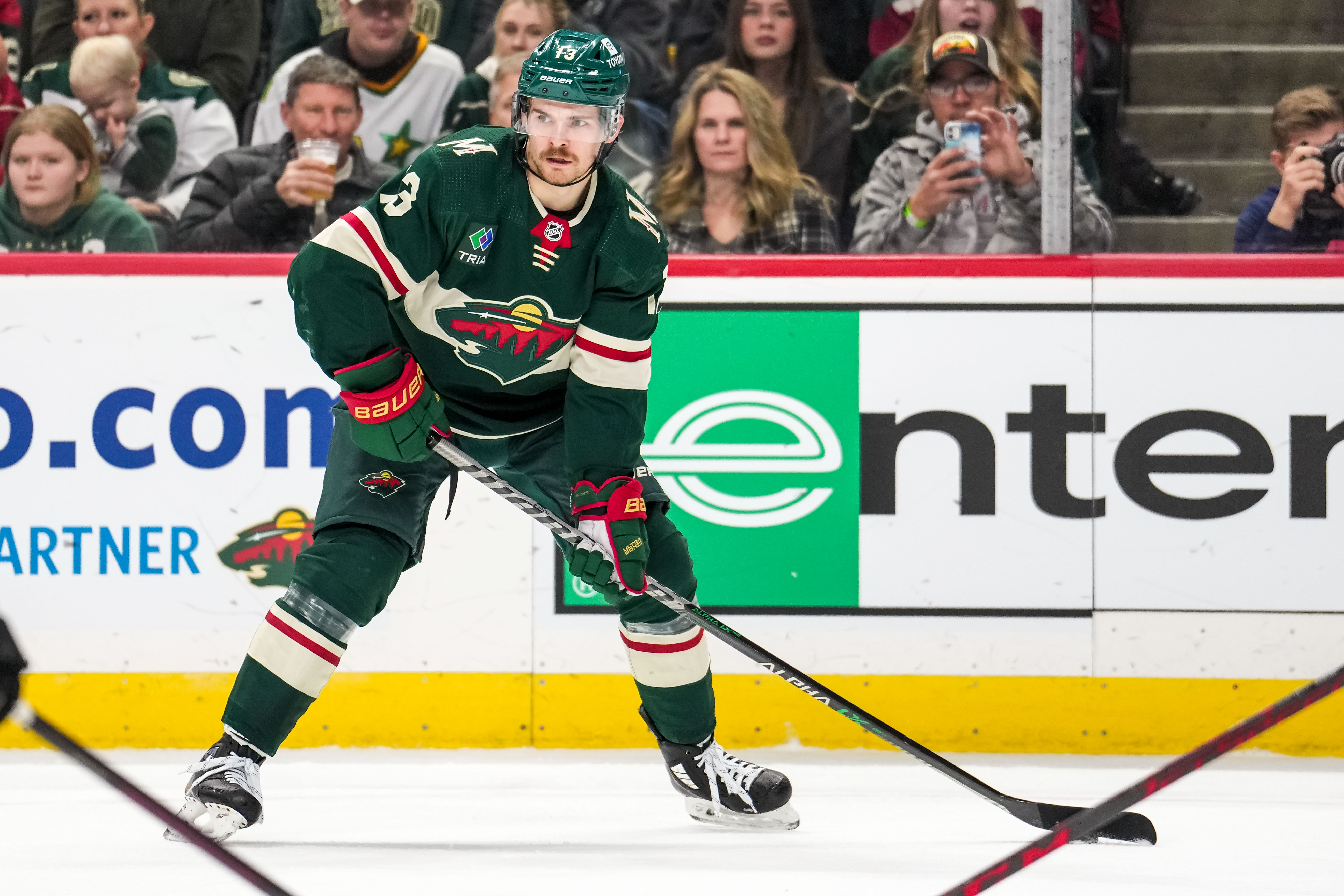 Nov 27, 2022; Saint Paul, Minnesota, USA; Minnesota Wild center Sam Steel (13) looks to pass during the second period against the Arizona Coyotes at Xcel Energy Center. Mandatory Credit: Brace Hemmelgarn-USA TODAY Sports. - Report: Minnesota Wild Unlikely To Re-Sign Sam Steel