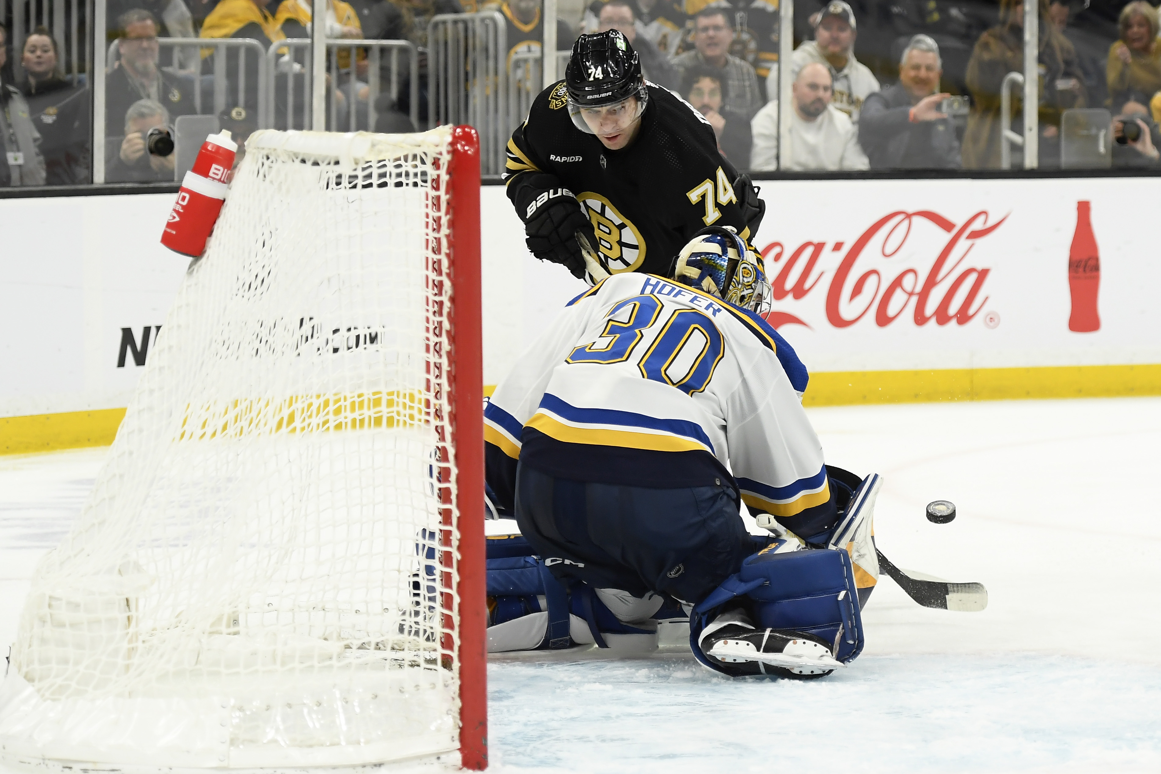 Bob DeChiara-USA TODAY Sports - How Bruins' Blowout Loss to Blues Differed From Others