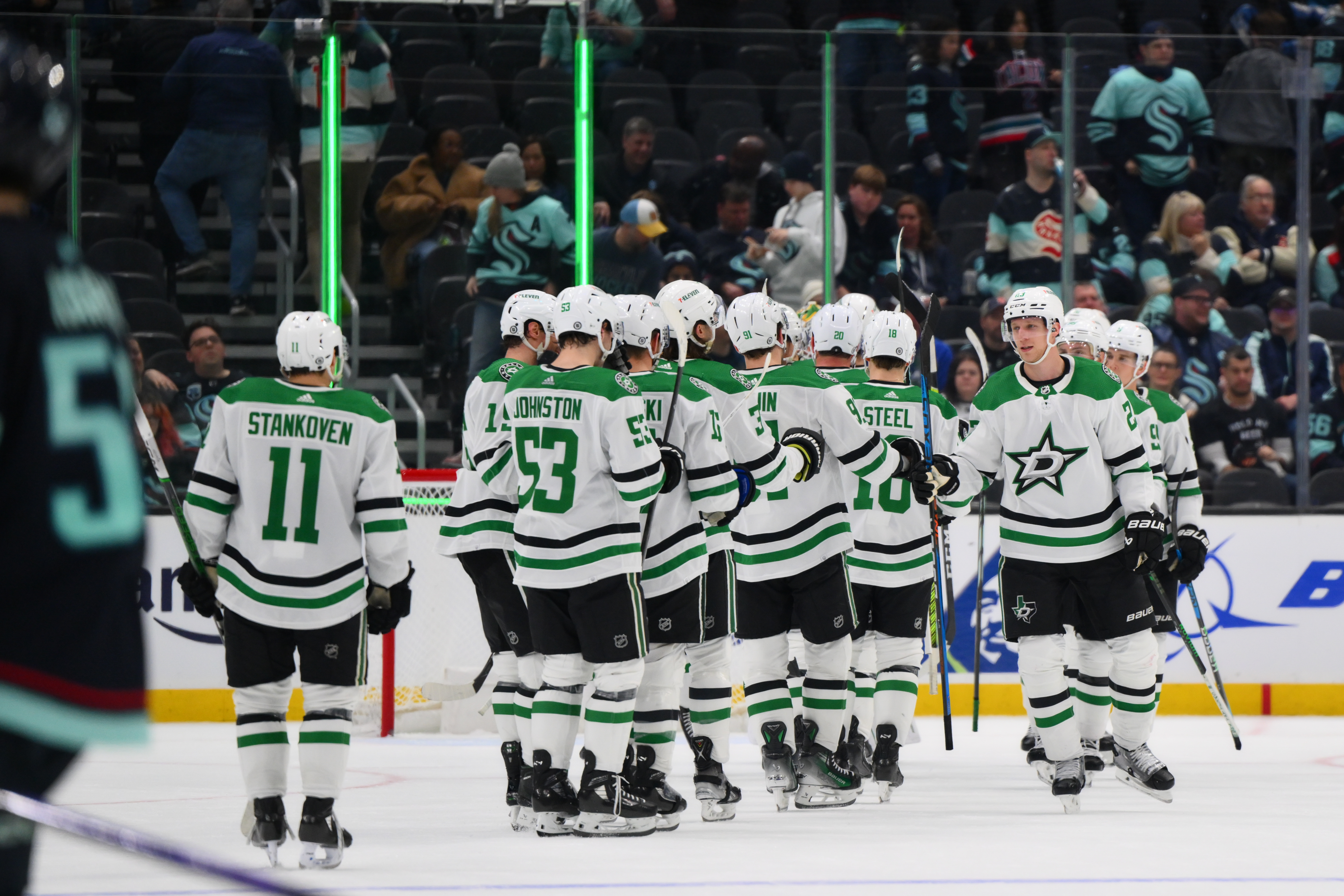 Steven Bisig-USA TODAY Sports - Stars Complete Sweep of Four-Game Road Trip with Shutout Over Seattle