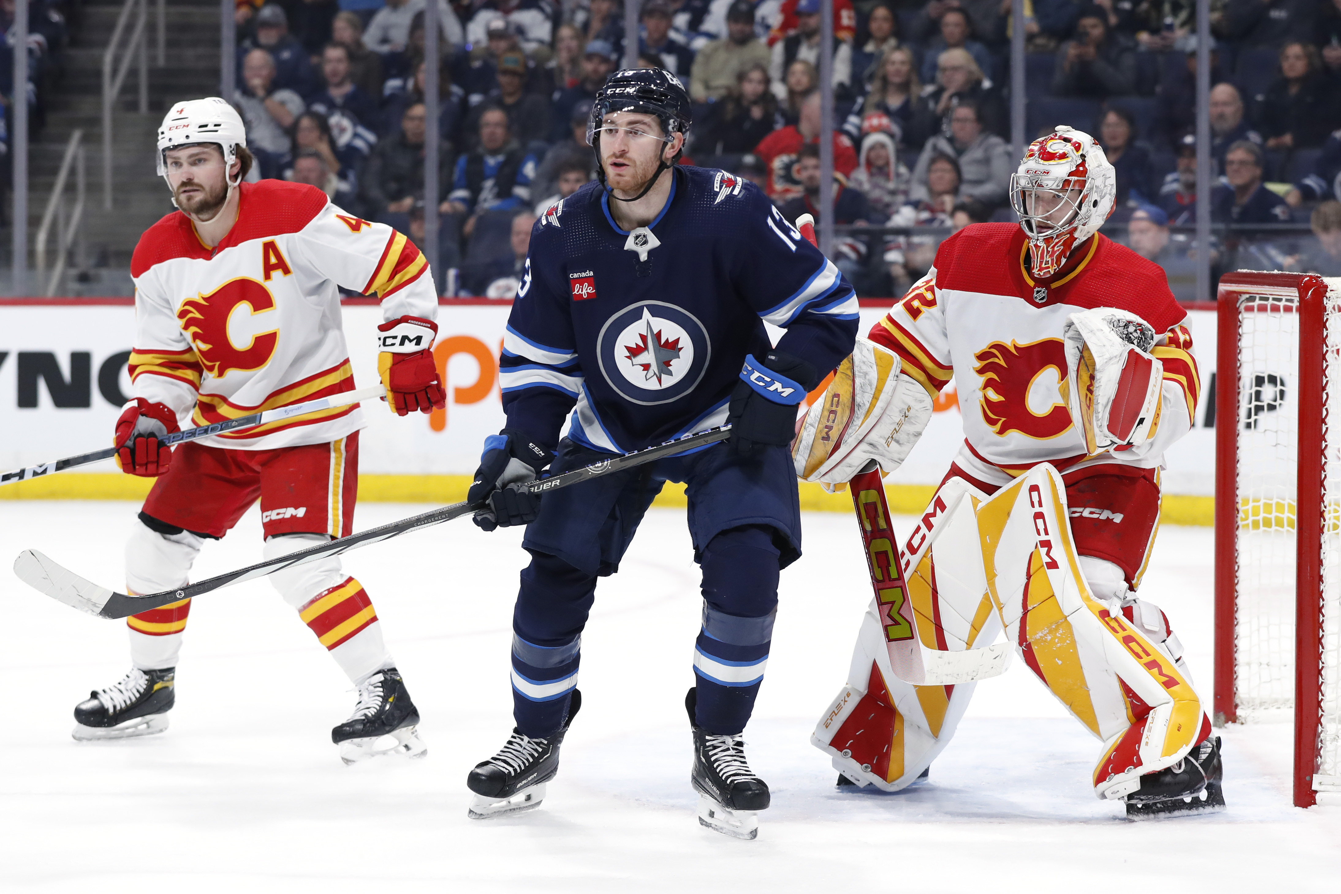 James Carey Lauder-USA TODAY Sports - Calgary Flames officially dead: Jets eliminate fellow Canadian squad from NHL playoffs