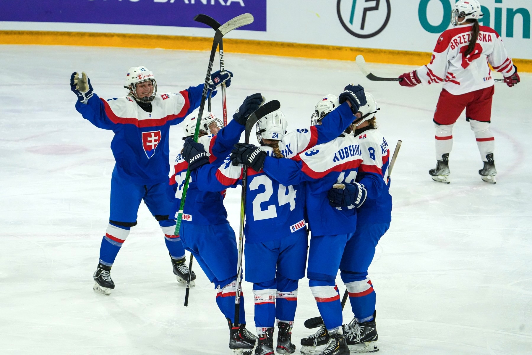 Photo @ Latvijas Hokeja federācija - Slovakia Earns Promotion Winning Division IB World Championships